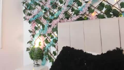 SCARLET online show from February 7, 12:30 pm