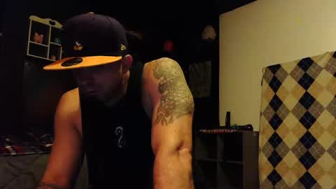 Snapshot of schecter7x chatting on October 6, 5:03 am Schecter7x online show from October 6, 5:03 am