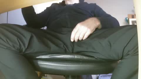 Snapshot of schlueppee chatting on March 9, 3:49 pm Fritz Schluepper online show from March 9, 3:49 pm