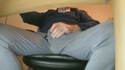 Snapshot of schlueppee chatting on February 4, 7:11 pm Fritz Schluepper online show from February 4, 7:11 pm