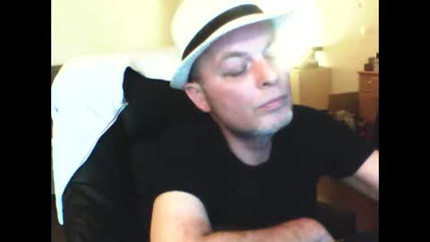 schnibschnab online show from March 12, 2:26 am