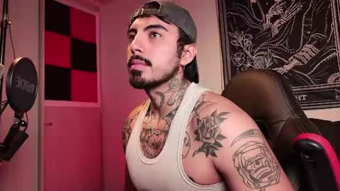 Alejandro help me to reach 200 thumps up online show from June 12, 10:03 am