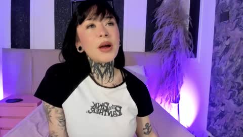 Scolw  online show from December 16, 12:33 pm