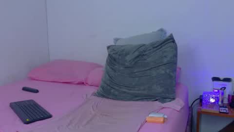 scook_gray online show from June 26, 12:32 pm