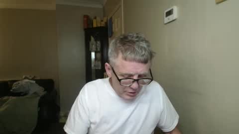 James online show from October 21, 9:51 pm