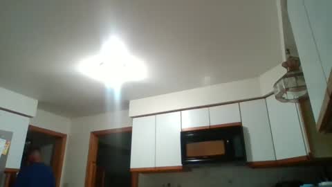 scottydoesntknow0 online show from September 18, 10:47 pm