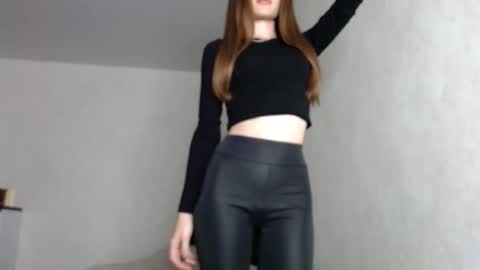 Snapshot of scratc_h chatting on October 16, 3:33 pm scratc_h online show from October 16, 3:33 pm