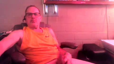 eating pussy  sucking dick online show from April 3, 3:52 pm