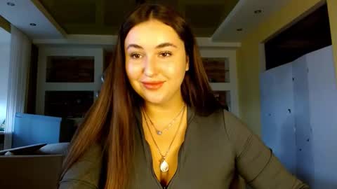 Elizabeth  online show from November 13, 8:39 am