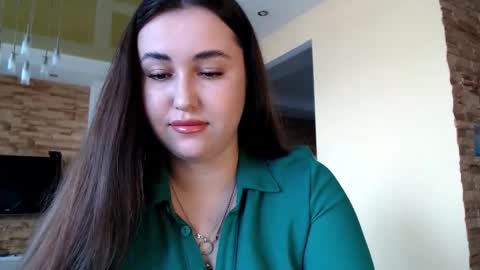 Snapshot of sea_cocktail chatting on February 25, 10:48 am Elizabeth  online show from February 25, 10:48 am