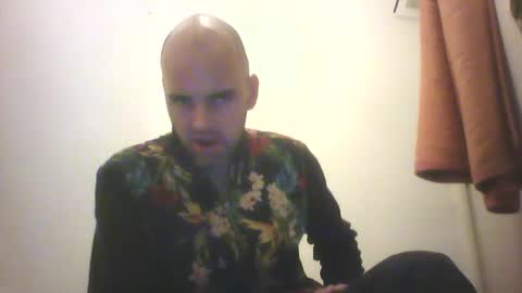 Snapshot of sean20775 chatting on October 11, 6:11 pm Sean online show from October 11, 6:11 pm