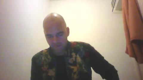 Snapshot of sean20775 chatting on October 8, 4:13 pm Sean online show from October 8, 4:13 pm