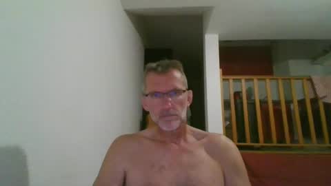 seb846894 online show from July 5, 7:43 pm