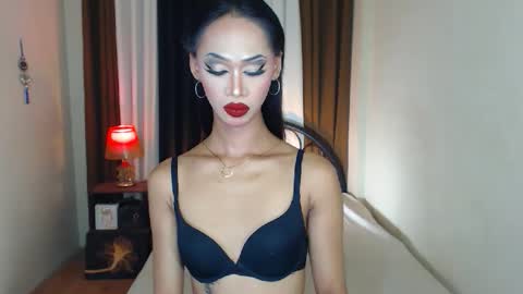ashly online show from June 8, 7:09 am