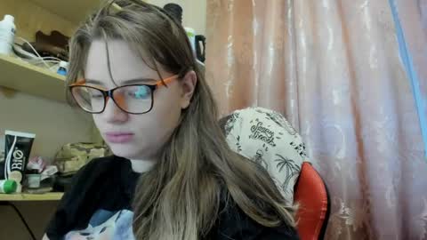 seductive_she_wolf online show from May 5, 2:40 am