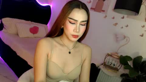 Vanessa online show from April 29, 2:33 pm