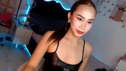 Vanessa online show from December 17, 1:07 pm