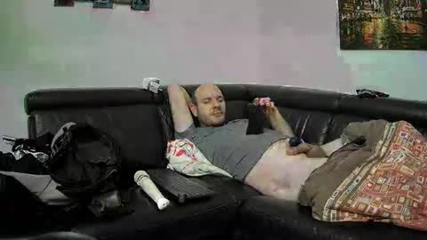 Sebastian online show from December 14, 6:46 am