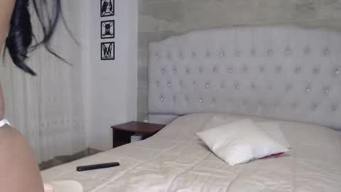 seleena__ online show from February 9, 4:04 am