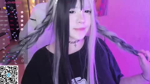 Selena  online show from February 7, 4:59 am