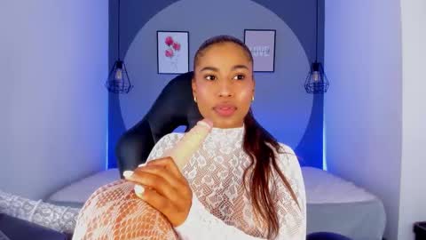 Selena online show from October 13, 1:13 pm