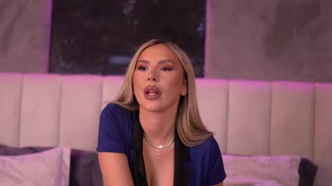 Selena online show from March 12, 9:02 am