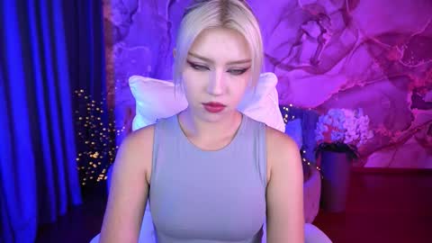 selenairis online show from September 17, 7:56 am