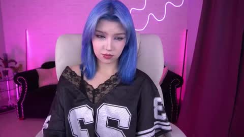 selenairis online show from November 4, 9:49 pm