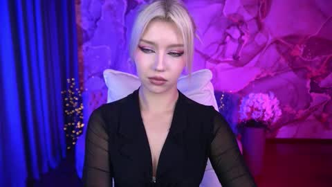 selenairis online show from September 29, 8:24 am