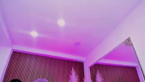 selenastonne online show from December 22, 8:04 pm