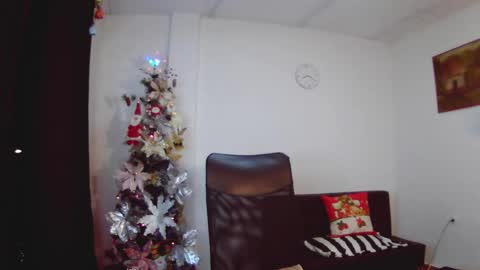 Selene Fortuna  online show from December 16, 1:21 am