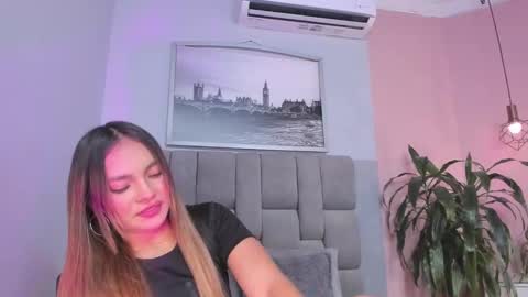 Snapshot of selene_tylor_ chatting on September 30, 4:34 am Selene online show from September 30, 4:34 am