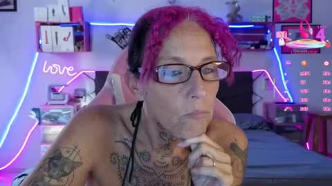 Selvaggia Del Caribe online show from November 14, 7:05 pm