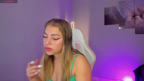 Selyn online show from December 5, 12:28 pm