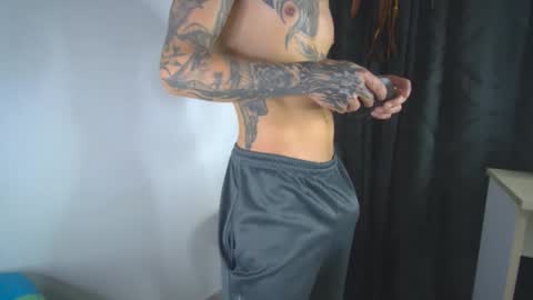 sem_alas online show from February 13, 12:47 am