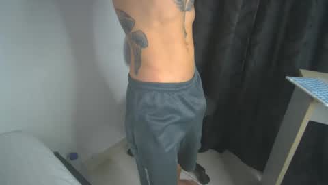 sem_alas online show from February 22, 5:34 am