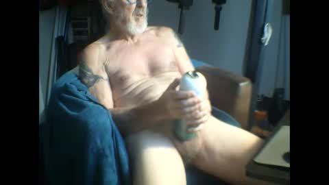 Snapshot of semajstretsa chatting on February 1, 2:56 pm frederick online show from February 1, 2:56 pm