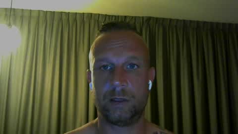 sence08 online show from June 13, 8:19 pm