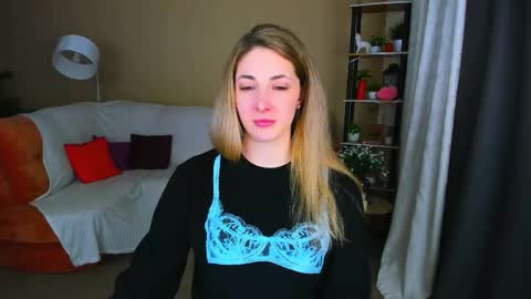 sensitiveheartt online show from March 9, 7:51 pm