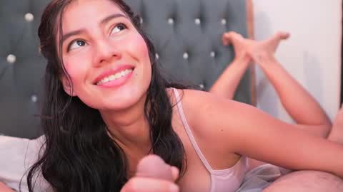 Snapshot of senssual_goddess chatting on September 15, 6:53 pm senssual_goddess online show from September 15, 6:53 pm