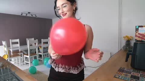 Jasmine online show from April 2, 1:07 pm