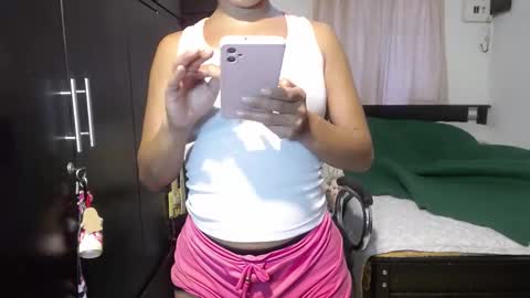 Snapshot of sensual_natalie chatting on January 22, 10:15 pm sensual_natalie online show from January 22, 10:15 pm
