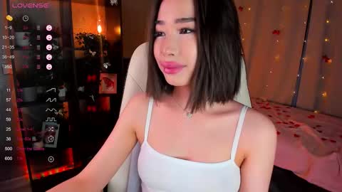 Kiki online show from February 18, 4:18 pm