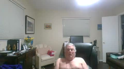 sensualsteve106 online show from December 4, 4:04 am