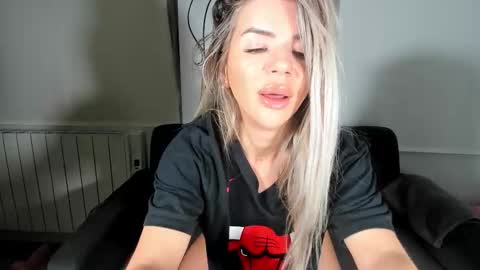 senzual_naughtyx online show from October 13, 2:08 pm