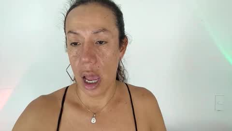 sephorandmonell online show from November 8, 7:17 pm