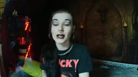 Seraphin Munster online show from April 8, 5:05 pm