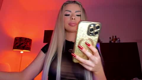 Ana online show from November 6, 8:56 pm