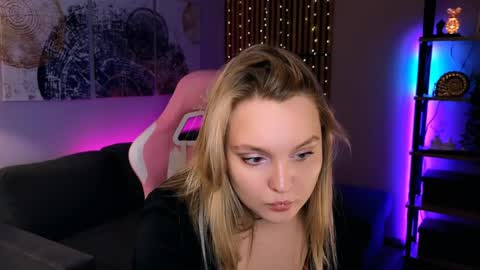 Serena online show from April 10, 7:07 pm