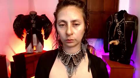 Snapshot of serena_xyz chatting on September 17, 12:03 am Serena Xyz online show from September 17, 12:03 am